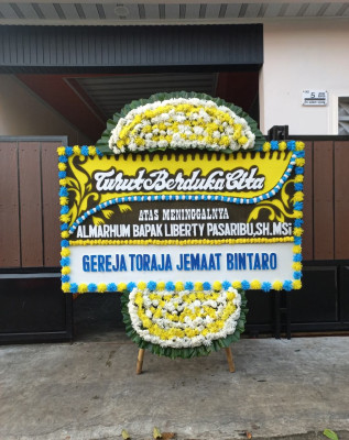 Papan Bunga Duka di Sumbawa